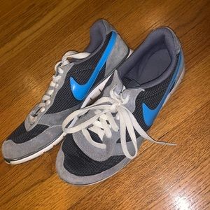 Gym shoes